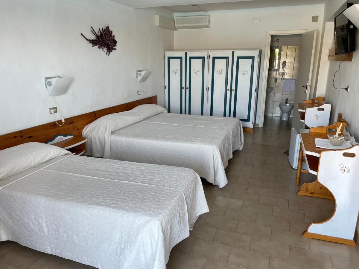 Hotel Olimpia Baja Sardinia Extérieur photo